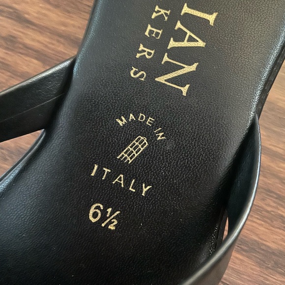 NWOT Italian Shoemakers black sandals - Picture 3 of 3